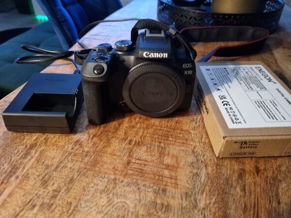 Canon Eos R10 24Mp Mirrorless System Camera - Black (Body Only) Mint Condition - Image 9