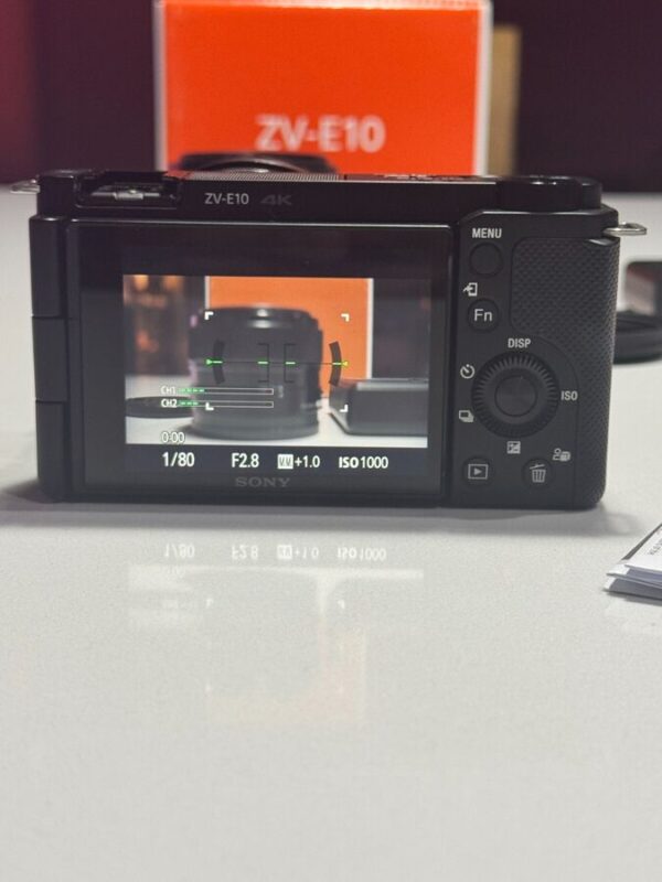 Sony Zv-E10 + Sony 35Mm 1.8 + Samyang 24Mm 2.8 + Accessories - Image 4