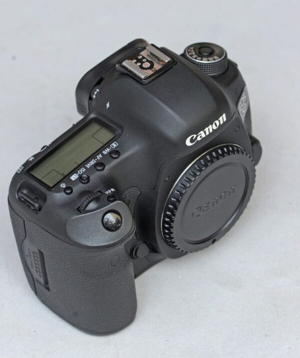Canon Eos 5D Mark Iii 22.3 Mp Digital Slr Camera - Image 3