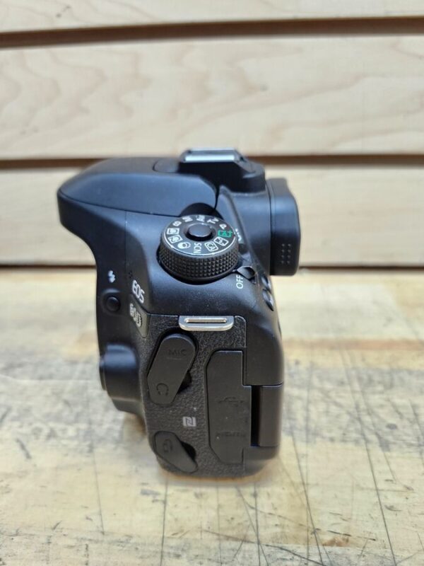 Canon Eos 80D With Canon Zoom Lens 18-55Mm & 55-250Mm & Accessories - Image 6