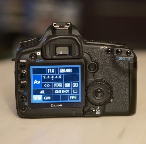 Canon Eos 5D Mark Ii Dslr With Canon Ef 50Mm F/1.8 Stm Lens - Image 2