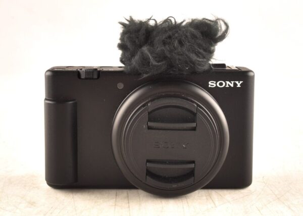 Sony Zv-1F 20.1Mp 4K F/2 Vlogging Digital Camera - Black - Image 2