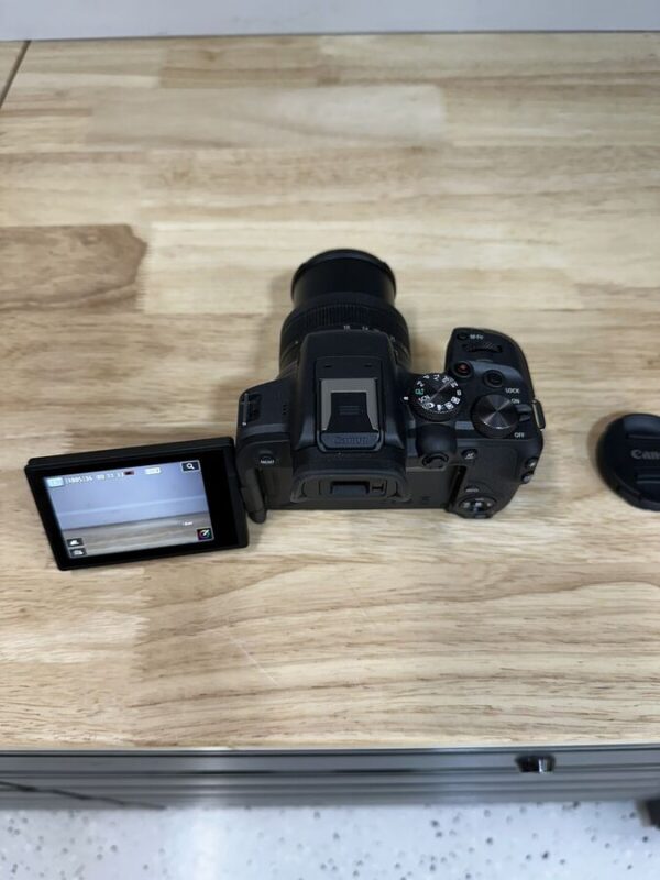 Canon Eos R10 24.2Mp Mirrorless Camera - Black (Rf-S 18-45Mm F/4.5-6.3 Is Stm) - Image 5