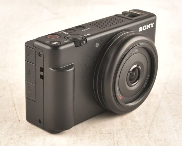 Sony Zv-1F 20.1Mp 4K F/2 Vlogging Digital Camera - Black - Image 6