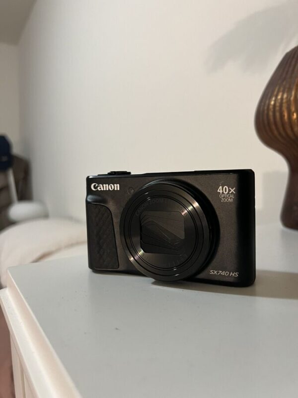 Canon Powershot Sx740 Hs 20.3Mp Point & Shoot Digital Camera Black - Pre Owned - Image 4