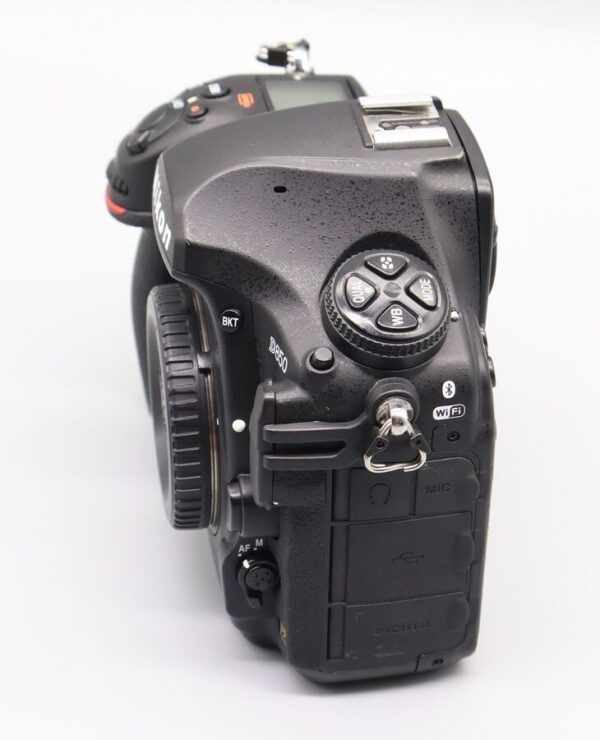 Nikon D850 45.7Mp Digital Slr Camera Body - Image 3