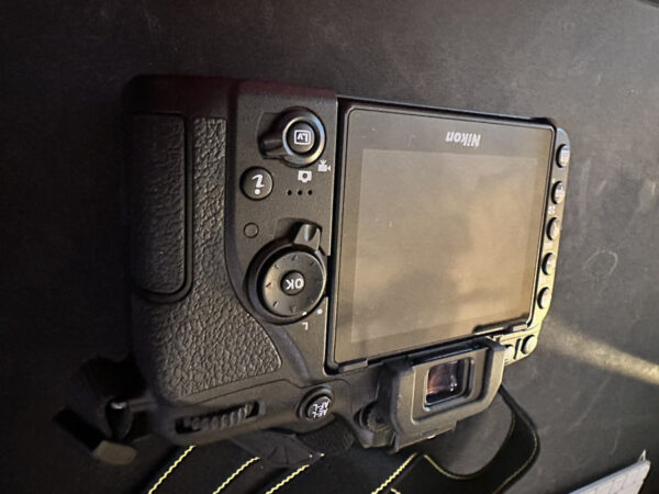 Nikon D7500 20.9Mp Digital Slr Camera - Black (Body Only) - Image 2