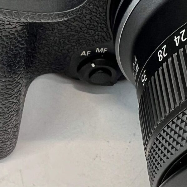Canon Eos R10 24.2Mp Mirrorless Dslr - Image 7