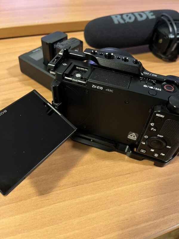 Sony Alpha Zv-E10 25.0Mp Interchangeable Lens Camera - Black - Image 4