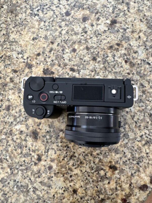 Sony Zv-E10 Mirrorless Camera With 16-50Mm Lens (Black) - Image 3