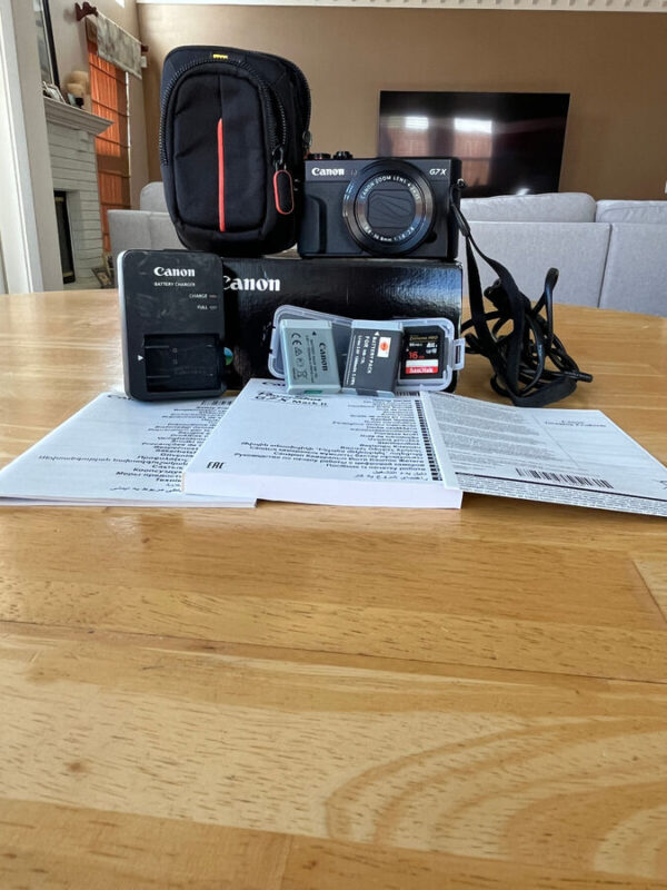Canon G7X Mark Ii 20.1Mp Digital Camera 4.2X Optical Zoom Full-Hd Bundle