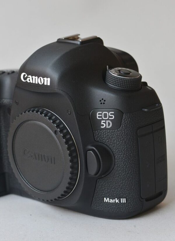 Canon Eos 5D Mark Iii 22.3 Mp Digital Slr Camera - Image 9
