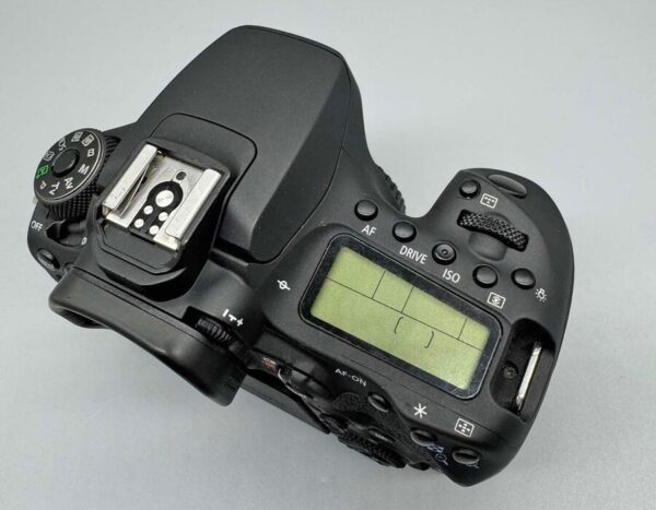 Canon Eos 90D 32.5 Mp Digital Slr Dslr Camera Body - Shutter Count: 9,000 - Image 6