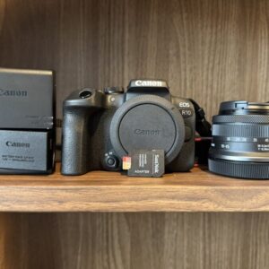 Canon Eos R10 Mirrorless Camera With Rf-S 18-45 F/4.5-6.3 Is Stm Lens - Black