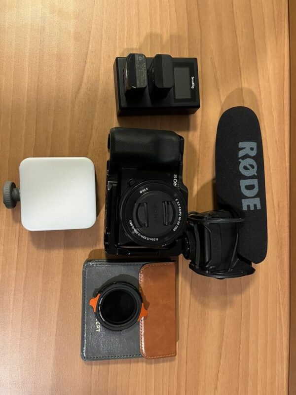 Sony Alpha Zv-E10 25.0Mp Interchangeable Lens Camera - Black