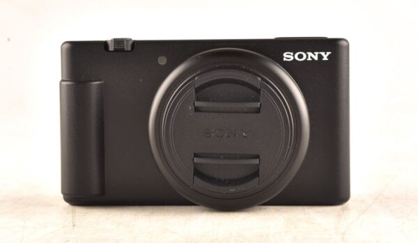 Sony Zv-1F 20.1Mp 4K F/2 Vlogging Digital Camera - Black - Image 4