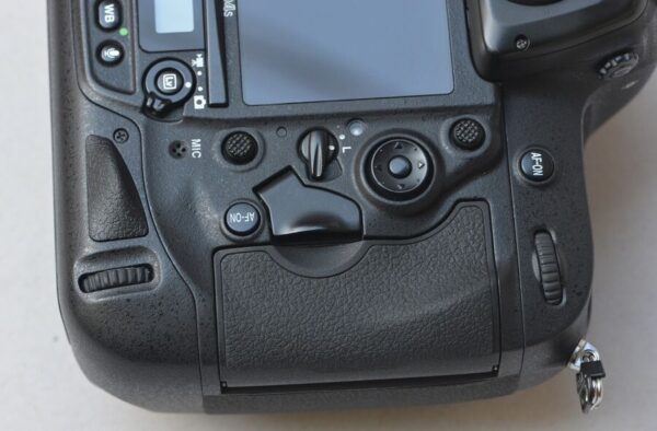 Nikon D4S 16.2Mp Digital Slr Camera Body - Image 6