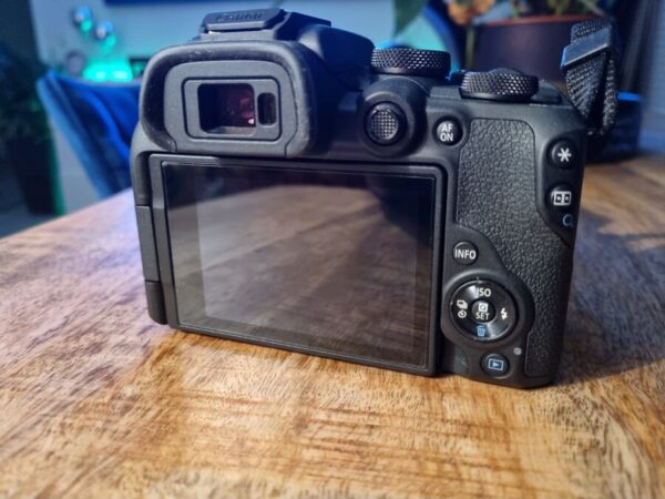 Canon Eos R10 24Mp Mirrorless System Camera - Black (Body Only) Mint Condition - Image 3