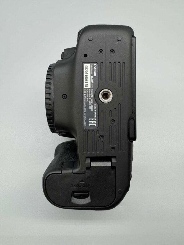 Canon Eos 90D 32.5 Mp Digital Slr Dslr Camera Body - Shutter Count: 9,000 - Image 9