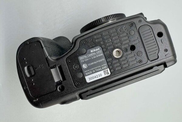 Nikon D850 45.7Mp Digital Slr Camera Body - Image 8
