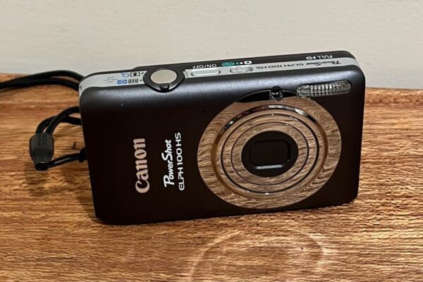 Canon Powershot Elph 100 Hs / Ixus 115 Hs 12.1Mp Digital Camera - Image 2