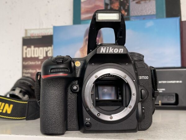 Nikon D7500 D 7500 Slr Film Camera Dx Slr Camera 20.9 Mp Body Near Mint Condition - Image 9
