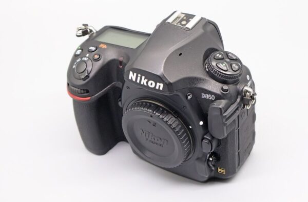 Nikon D850 45.7Mp Digital Slr Camera Body - Image 2