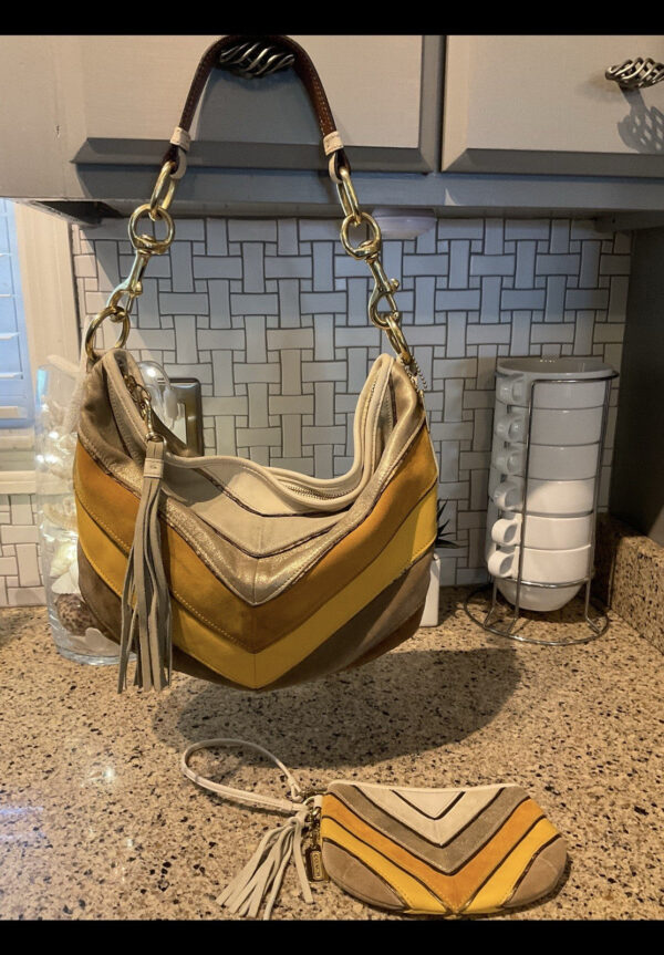 Coach Vintage Soho Limited Edition Suede Leather Chevron Hobo Shoulder Bag 3664 - Image 2