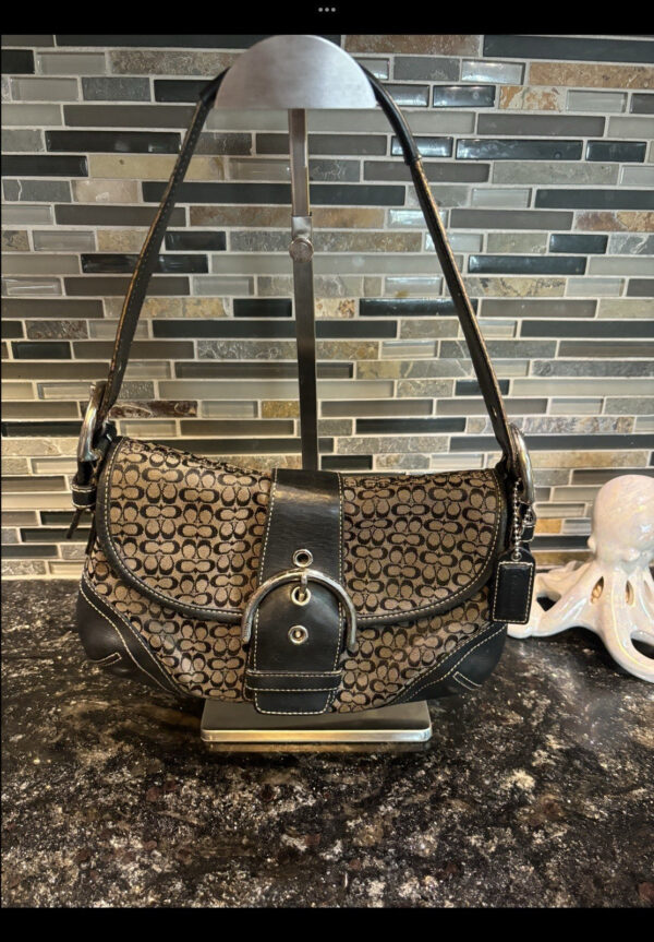COACH Vintage SOHO Signature Buckle Flap Leather Bag 6818 Black