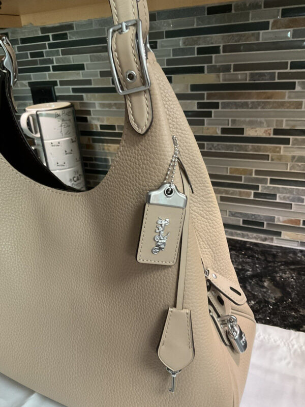 COACH 1941 CASS HOBO Glovetanned Leather Black 89004 Taupe - Image 3