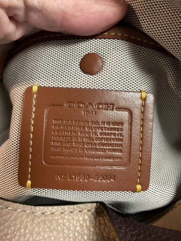 COACH 1941 CASS HOBO Glovetanned Leather Black 89004 Taupe - Image 12