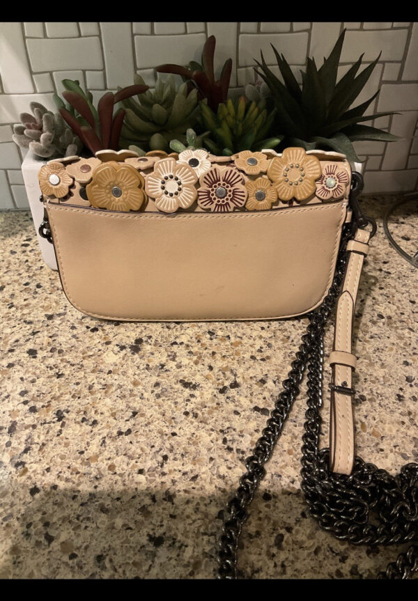 Coach 1941 Tea Rose Beechwood Clutch Glovetanned Leather 58181 - Image 4