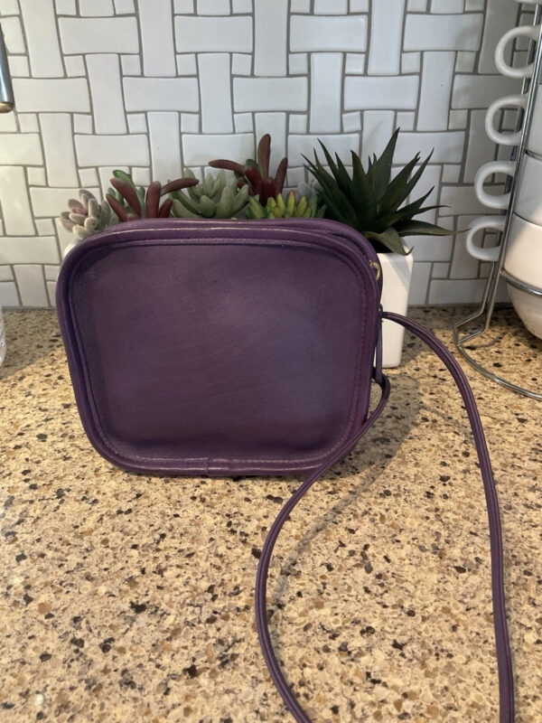 COACH VINTAGE HADLEY ZIP LEATHER CROSSBODY 9935 USA Purple - Image 3