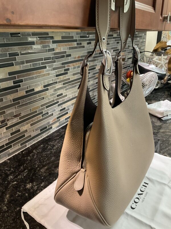 COACH 1941 CASS HOBO Glovetanned Leather Black 89004 Taupe - Image 5